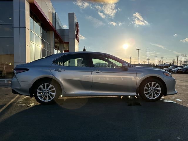 Used 2023 Toyota Camry LE w/ Convenience Package image 8
