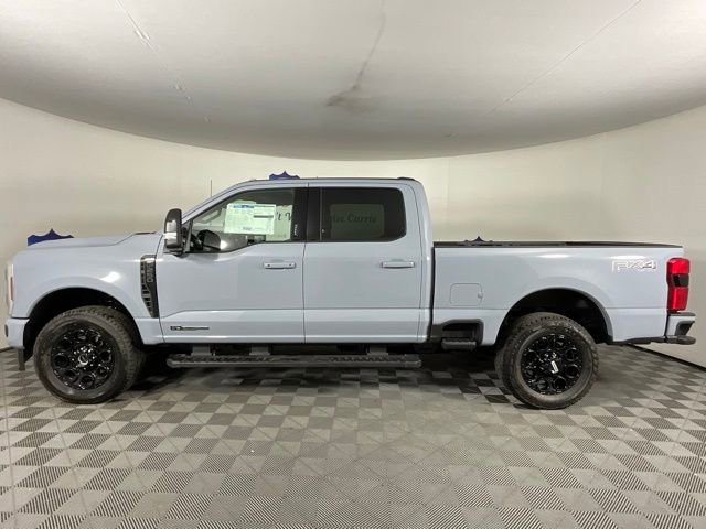 New 2026 Ford F250 Lariat w/ Black Appearance Package image 6