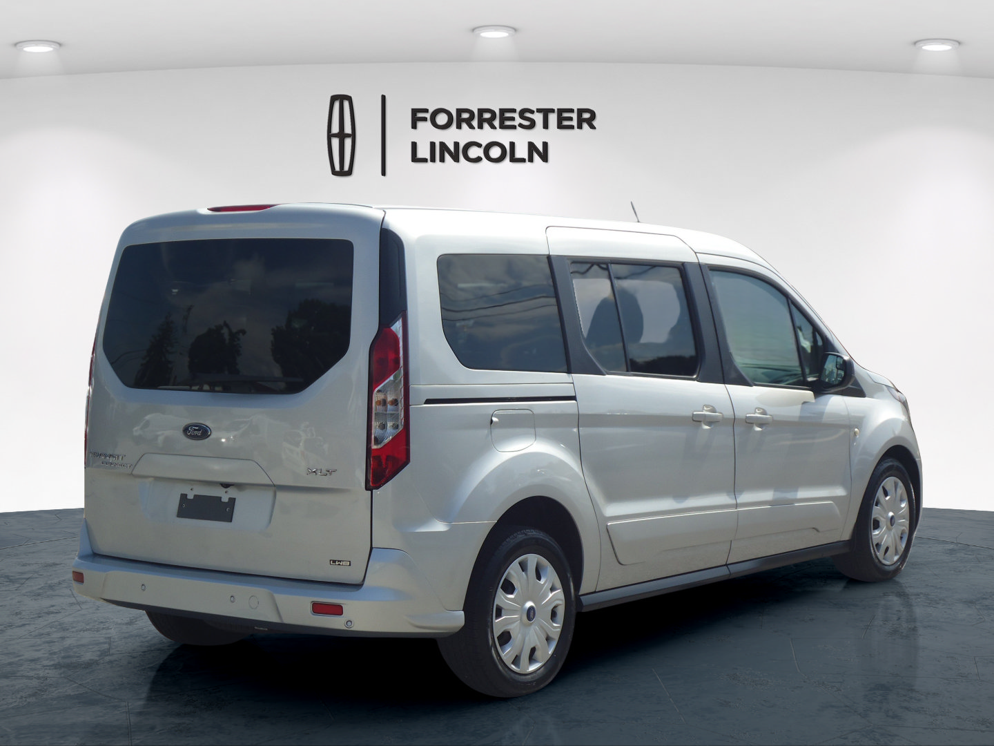 Used 2022 Ford Transit Connect XLT FWD image 3