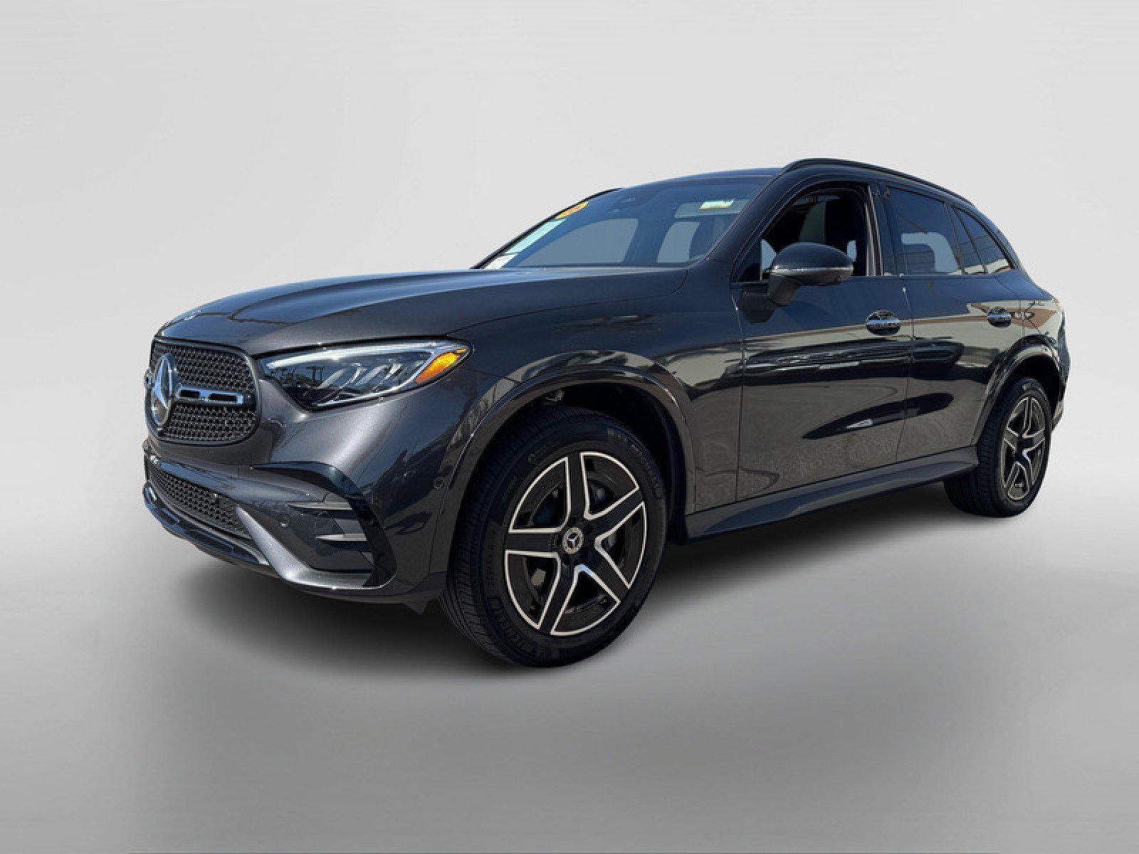 Certified 2025 Mercedes-Benz GLC 300 4MATIC image 9