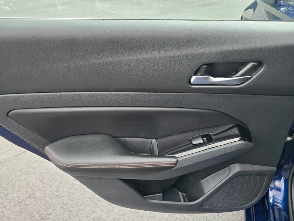 Used 2024 Nissan Altima 2.5 SR FWD image 9