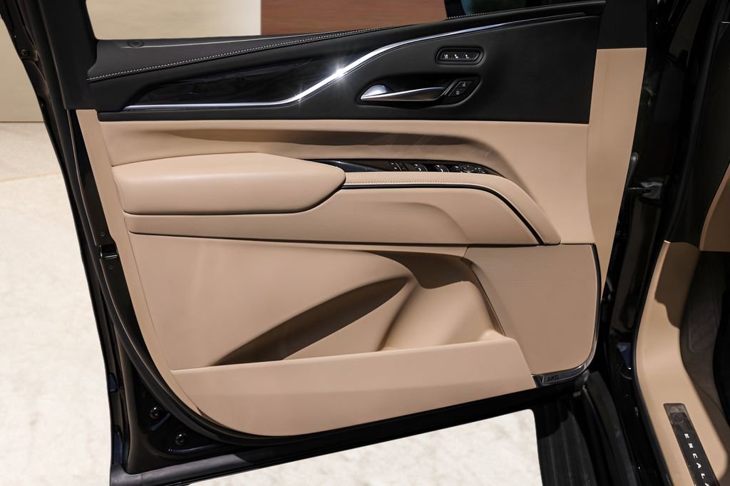 Certified 2023 Cadillac Escalade Premium Luxury w/ Performance Package image 26