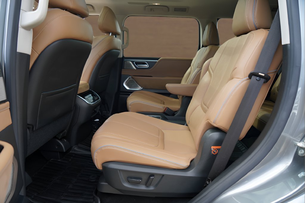 Used 2025 INFINITI QX80 Sensory w/ Exterior Package AWD/4WD image 31