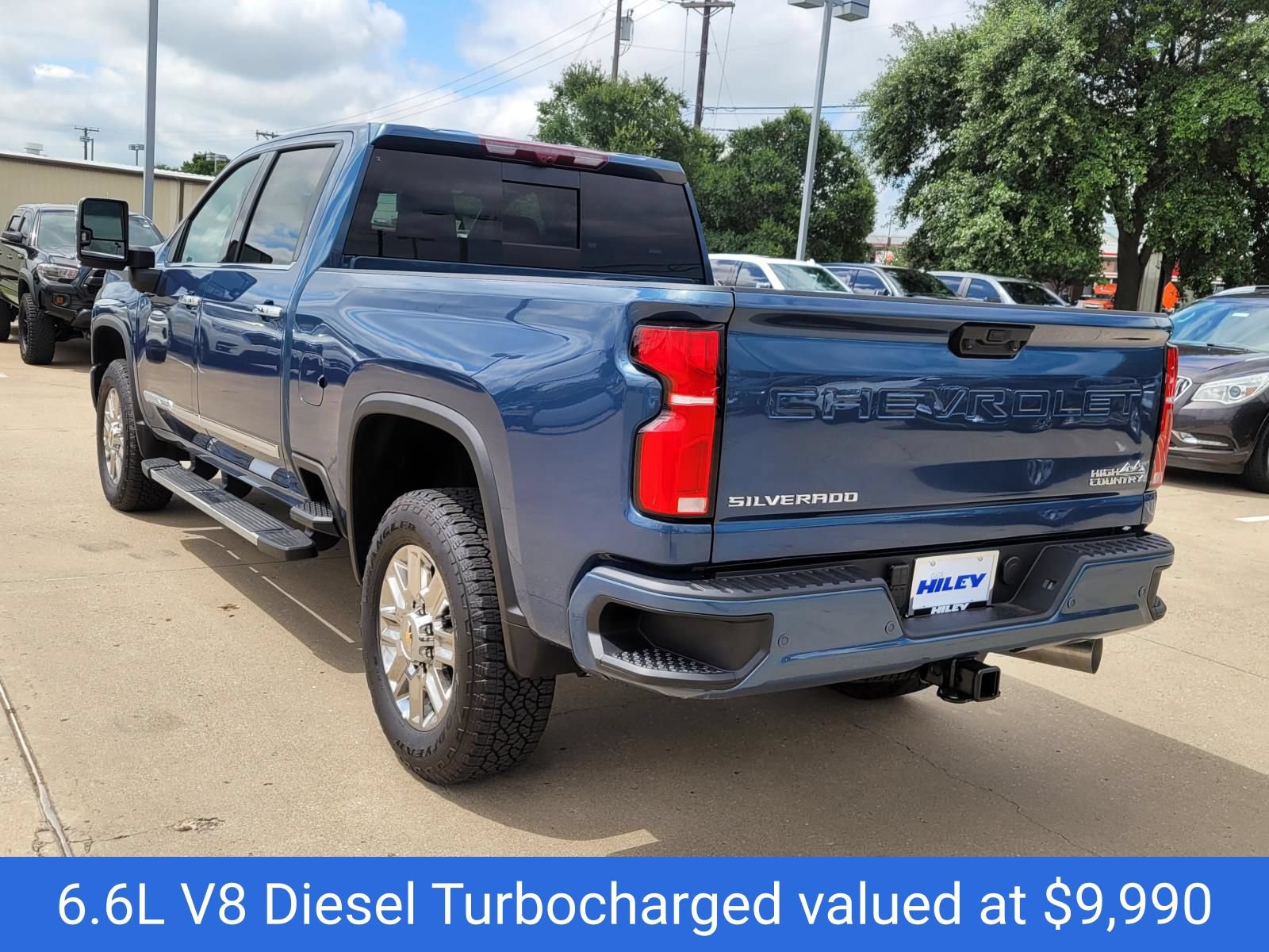 New 2026 Chevrolet Silverado 2500 High Country w/ High Country Premium Package AWD/4WD video 3
