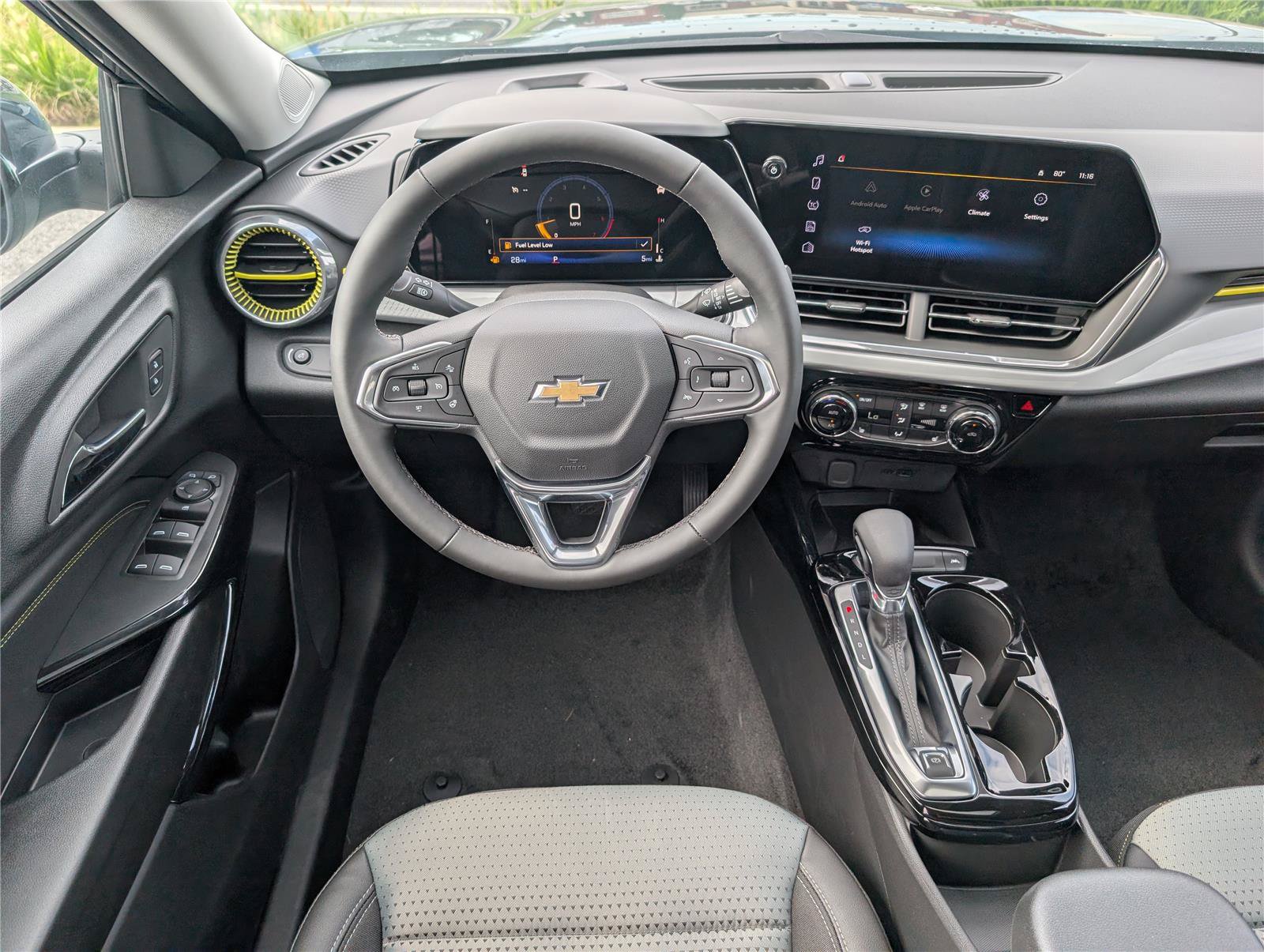 New 2026 Chevrolet Trax LT w/ Sunroof Package FWD image 13