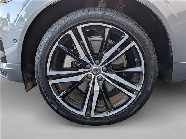 Used 2019 Volvo XC60 T8 R-Design w/ Advanced Package AWD/4WD image 24