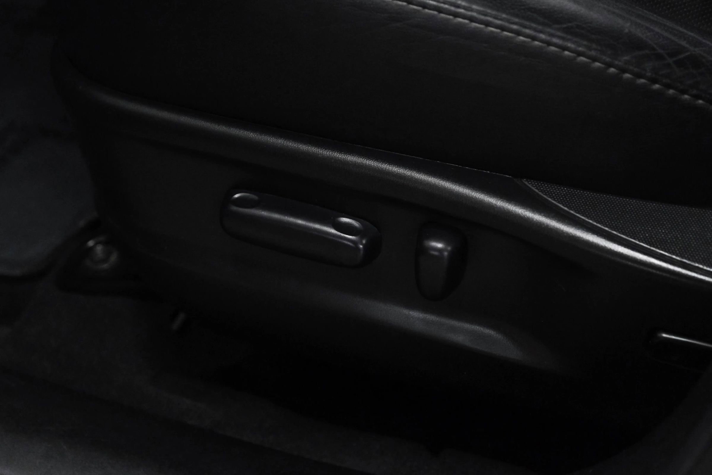 Used 2013 Toyota Venza XLE image 29