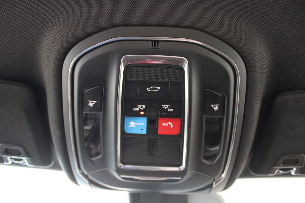 Used 2025 Jeep Grand Cherokee Altitude AWD/4WD image 34