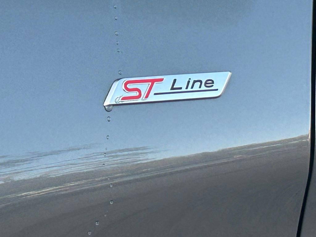 Used 2025 Ford Explorer ST-Line w/ Premium Package image 17