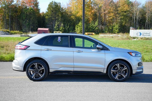 Used 2022 Ford Edge ST image 4