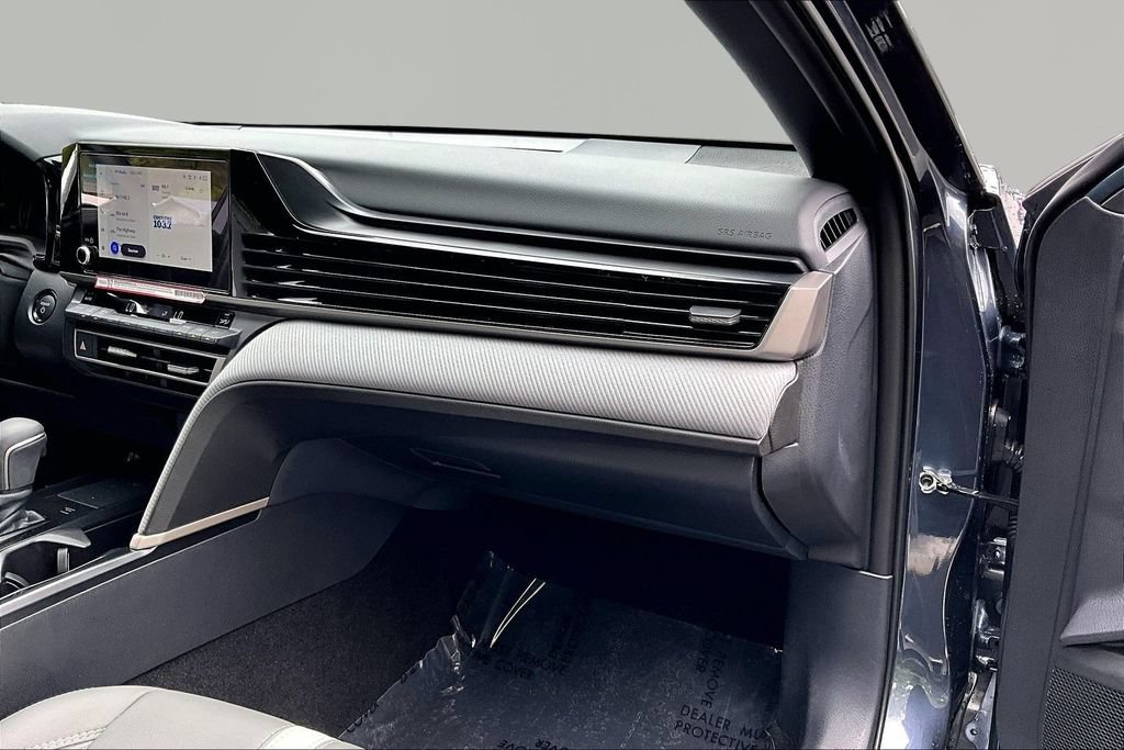 Used 2026 Toyota Camry SE FWD image 20