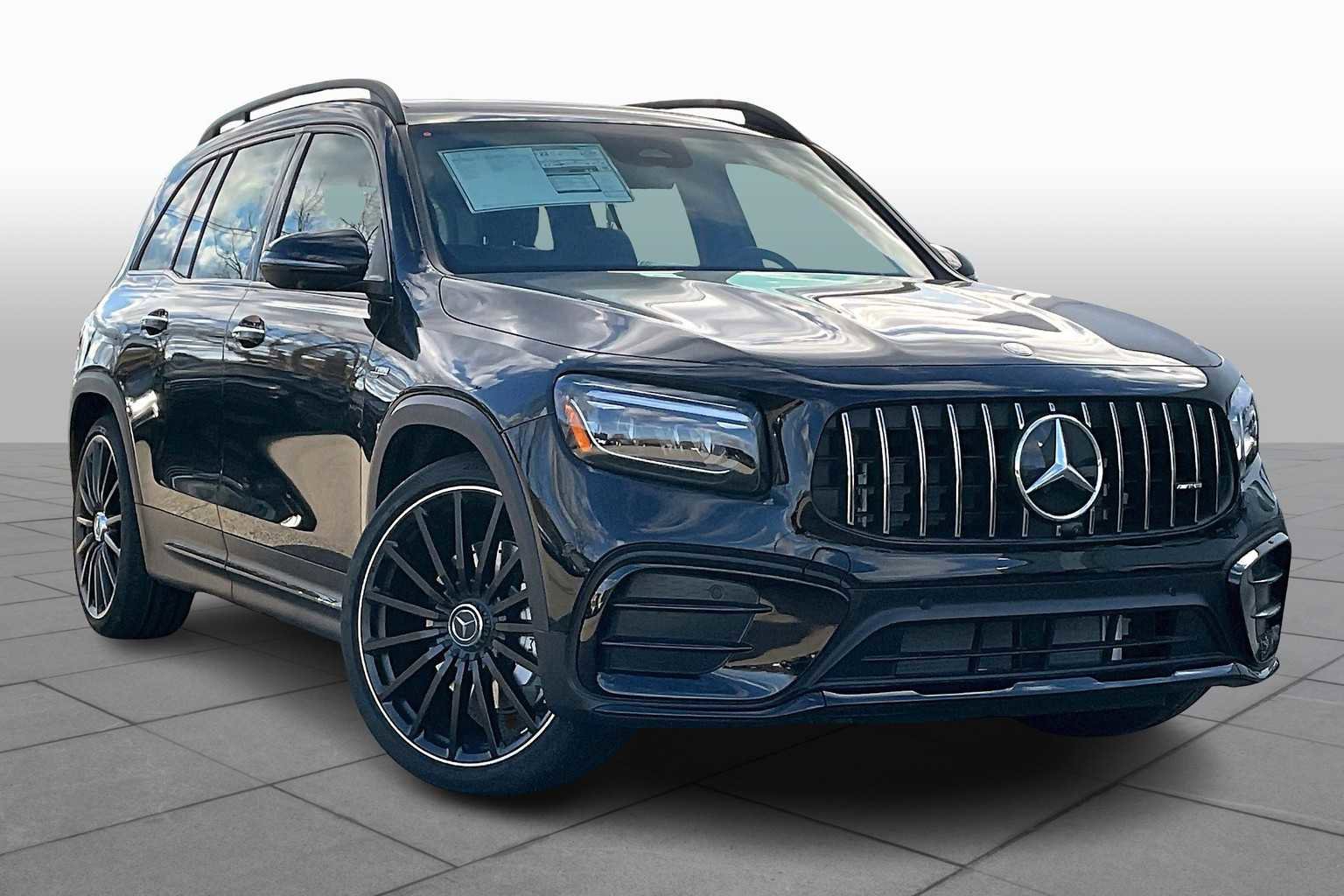 New 2025 Mercedes-Benz GLB 35 AMG 4MATIC image 2