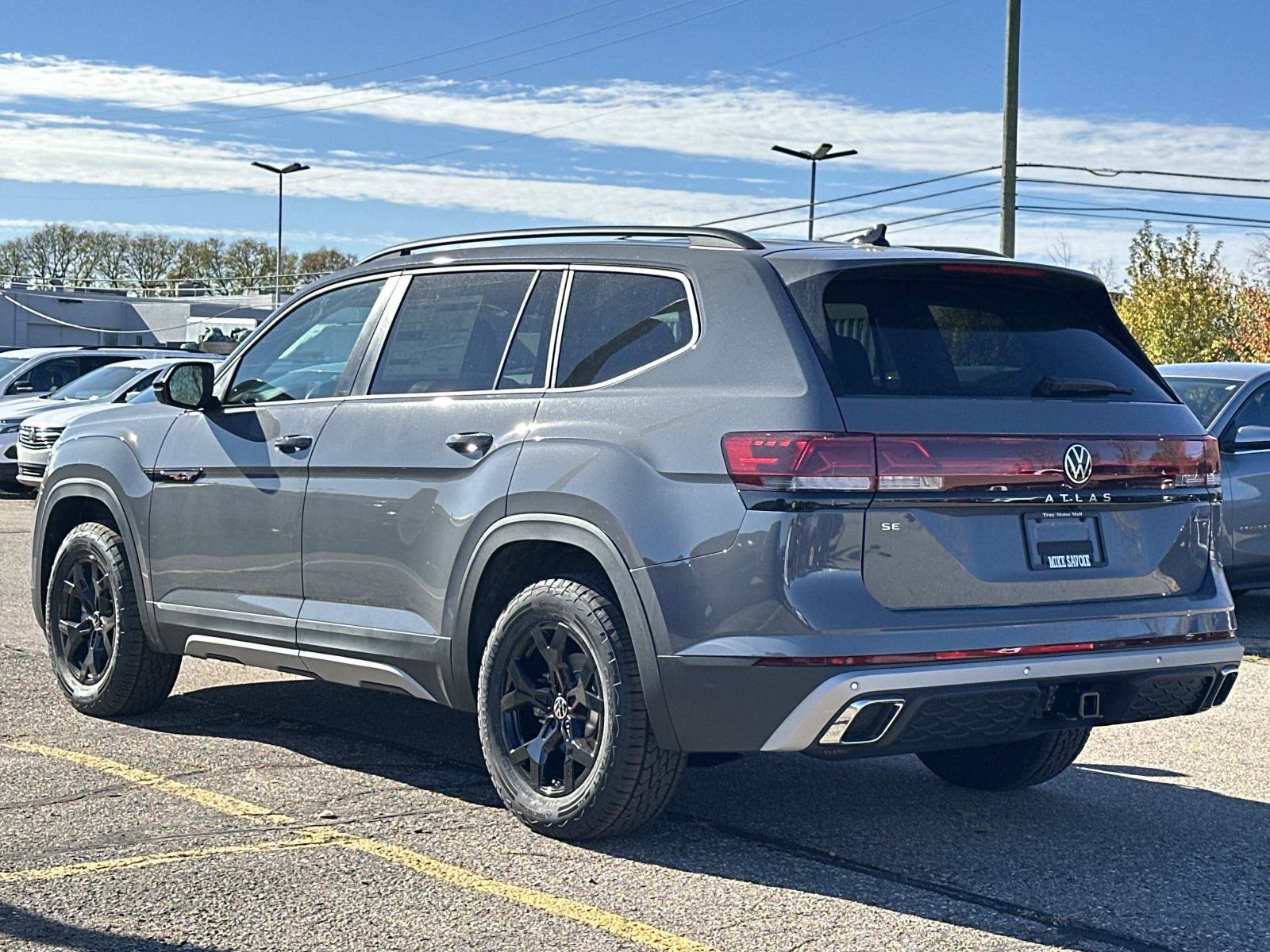 New 2026 Volkswagen Atlas Peak Edition image 4