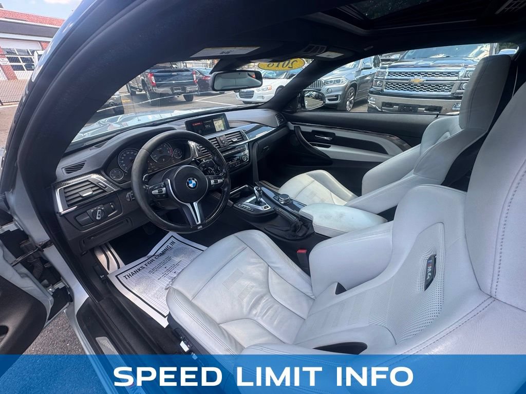 Used 2018 BMW M4 Coupe RWD image 30