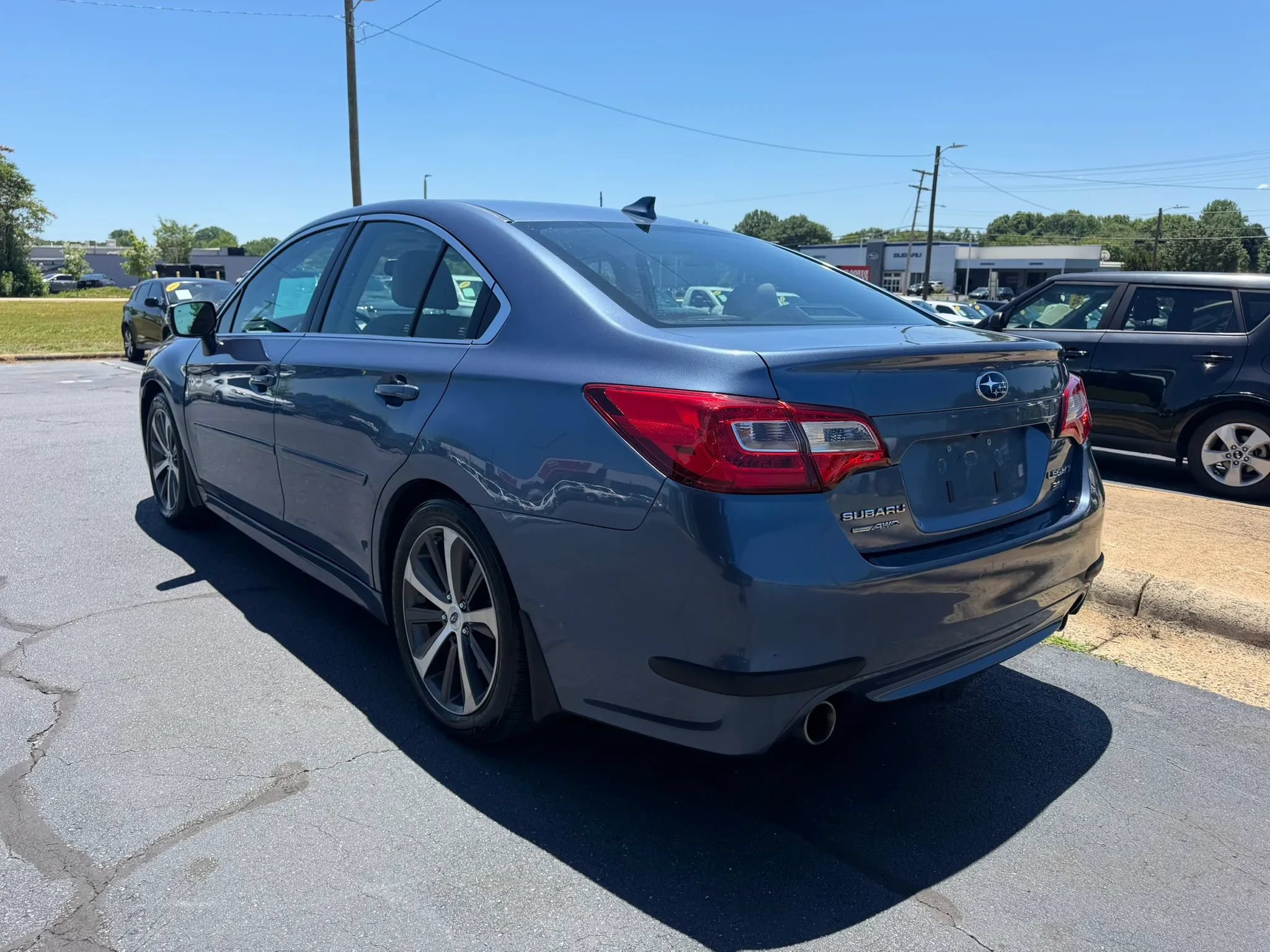 Used 2016 Subaru Legacy 3.6R Limited AWD/4WD image 5