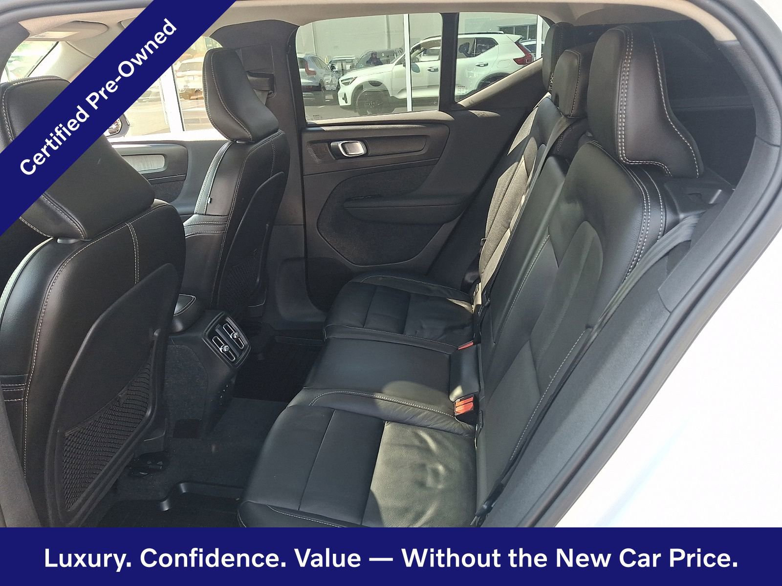 Used 2023 Volvo XC40 B5 Plus w/ Driver Assist Package AWD/4WD image 11