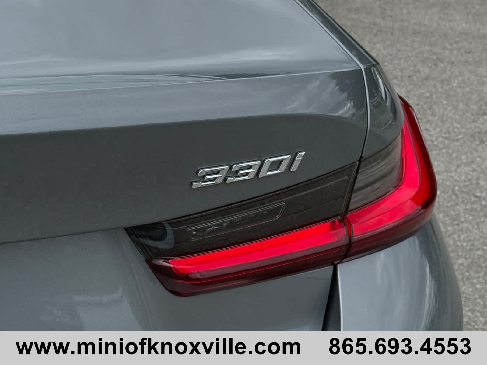 Used 2023 BMW 330i xDrive Sedan w/ Premium Package AWD/4WD image 11