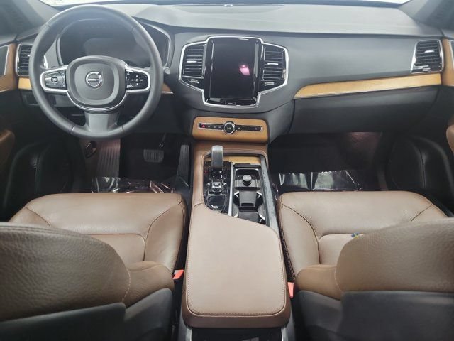 Used 2023 Volvo XC90 B5 Plus w/ Protection Package AWD/4WD image 14