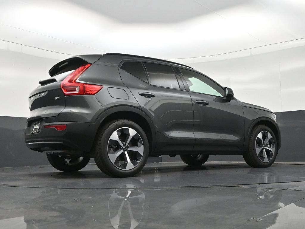 New 2026 Volvo XC40 B5 Plus w/ Climate Package AWD/4WD image 26