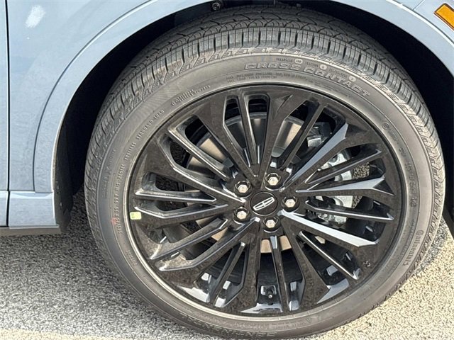 New 2025 Lincoln Corsair Grand Touring w/ Jet Appearance Package image 9