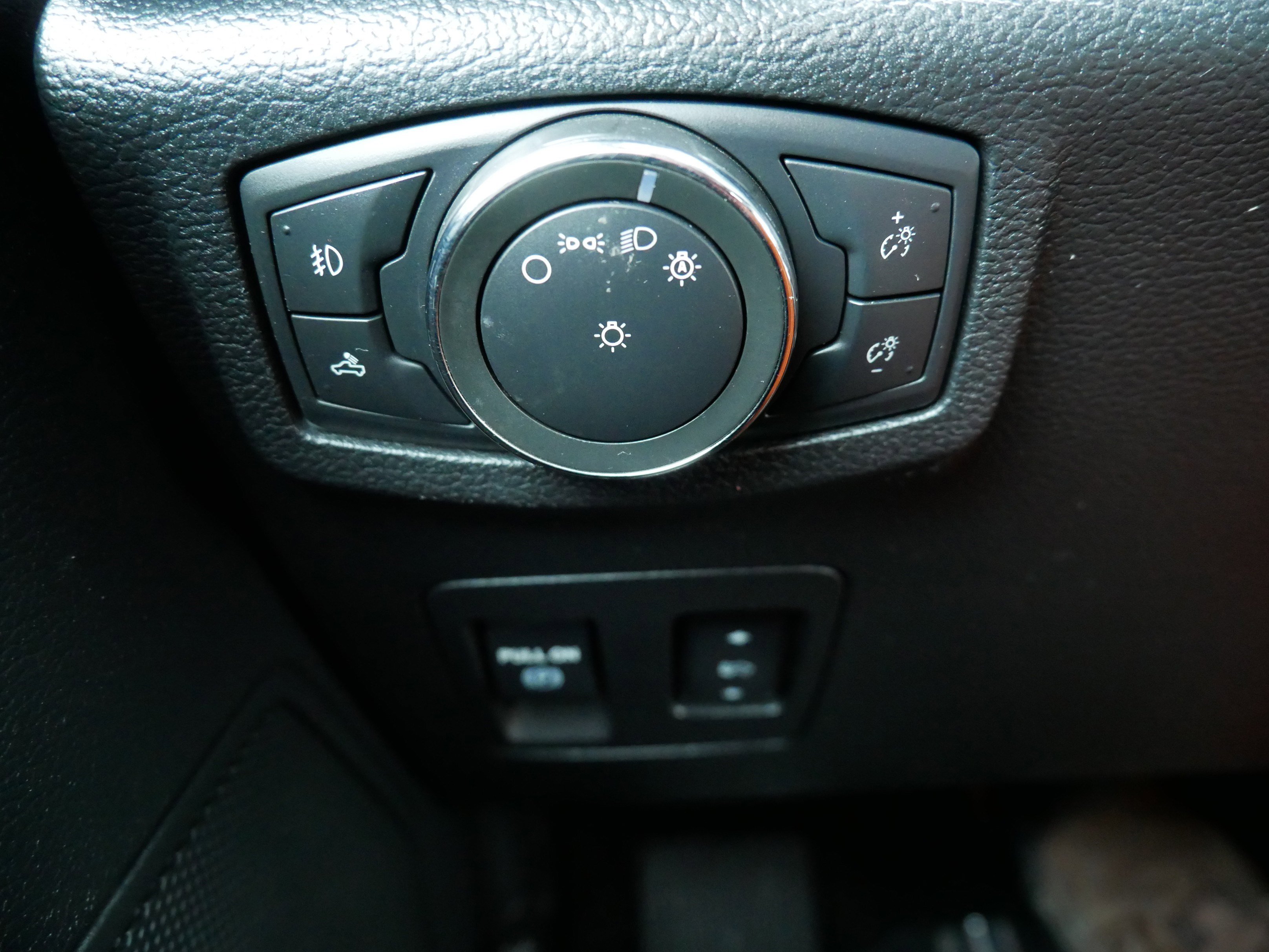 Used 2019 Ford F150 XLT w/ Equipment Group 302A Luxury image 26