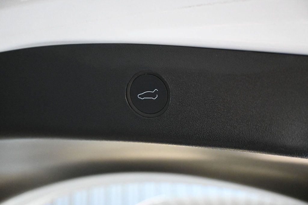 Used 2023 Tesla Model 3 Standard Range RWD image 18
