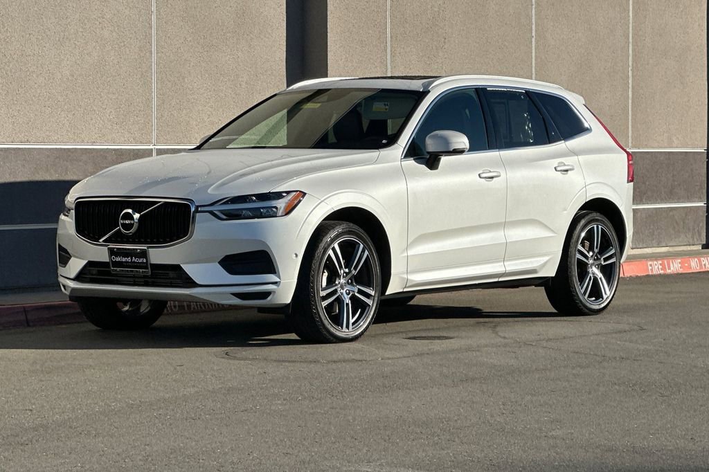 Used 2019 Volvo XC60 T5 Momentum w/ Premium Package image 8