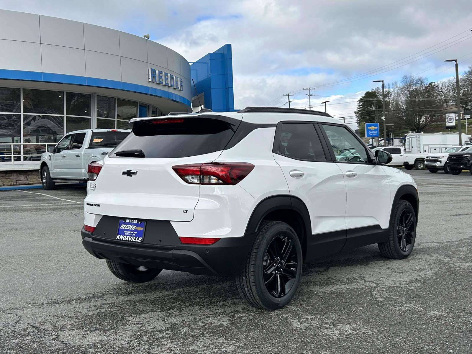 New 2026 Chevrolet TrailBlazer LT w/ Midnight Edition FWD image 3