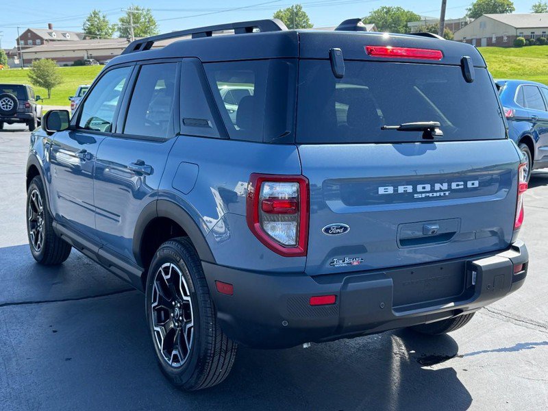 Used 2025 Ford Bronco Sport Outer Banks w/ Outer Banks Tech Package+ AWD/4WD image 6