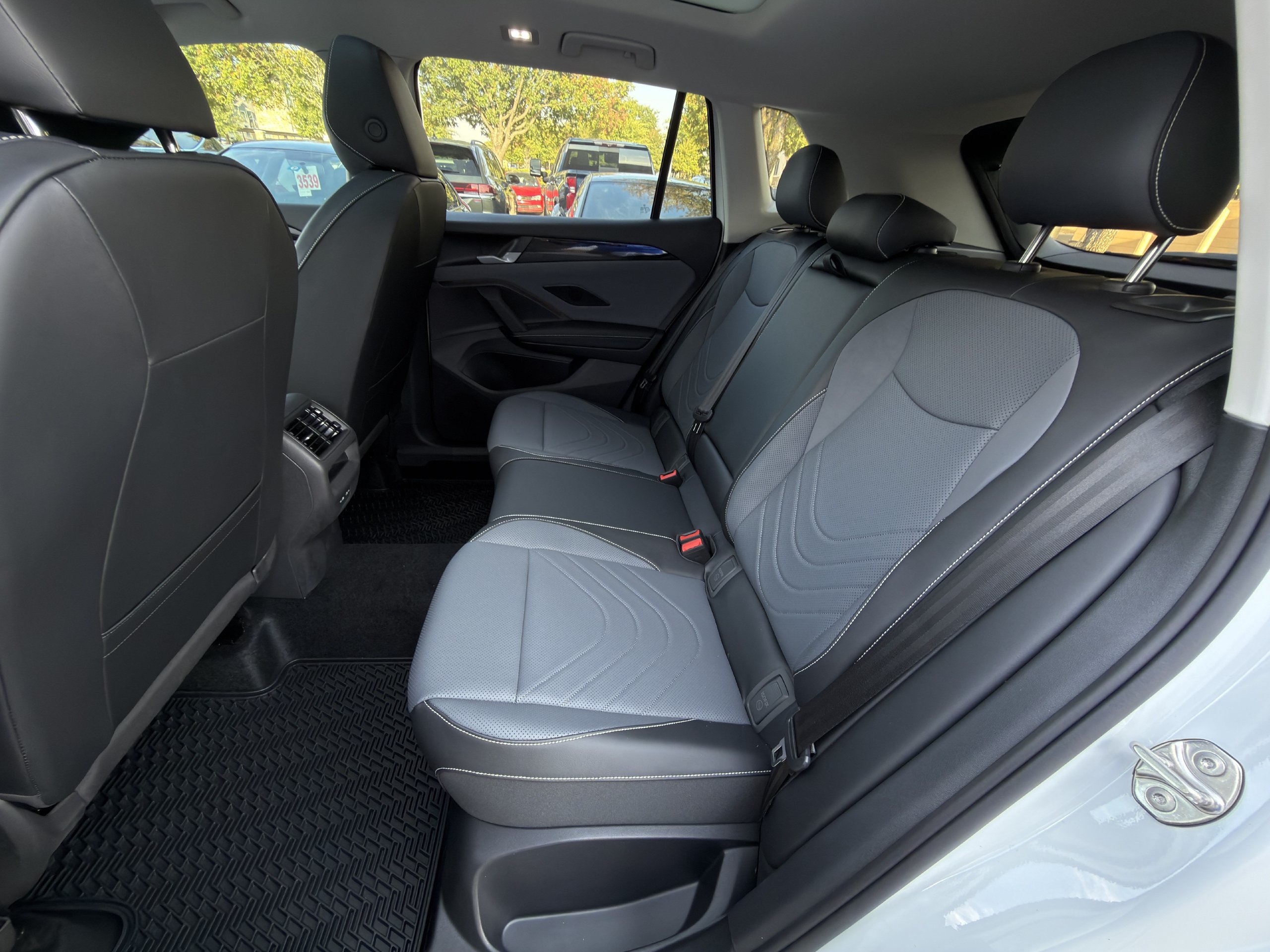 New 2026 Volkswagen Tiguan SE FWD image 20