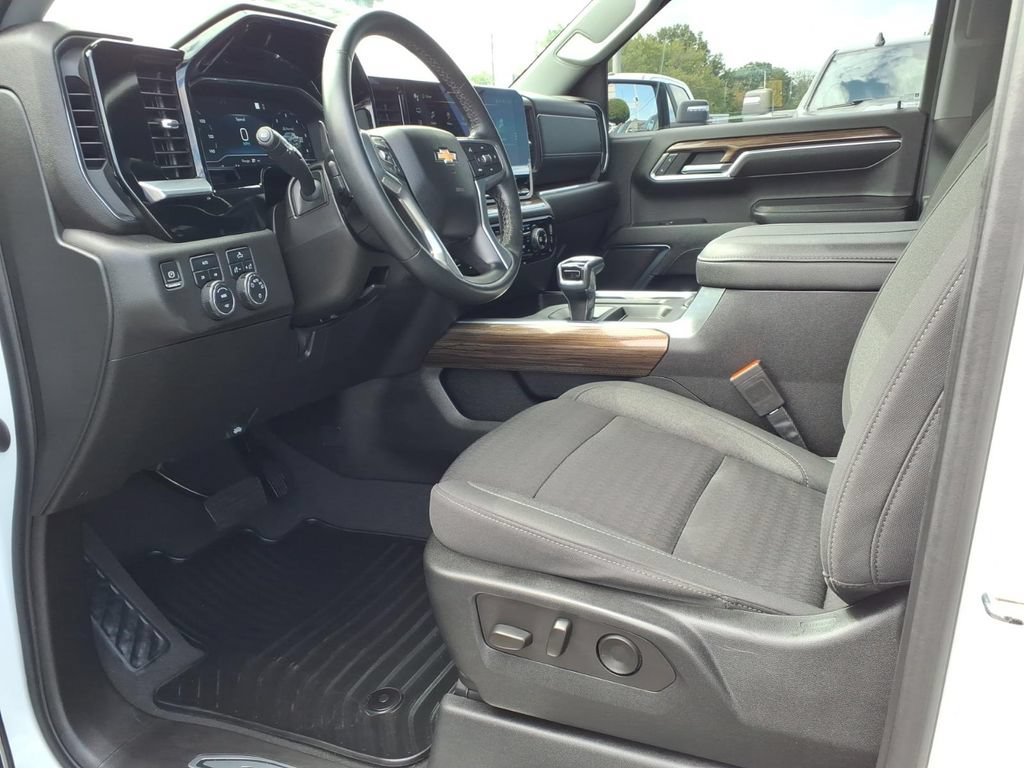 Used 2023 Chevrolet Silverado 1500 LT w/ LPO, Dark Essentials Package AWD/4WD image 14
