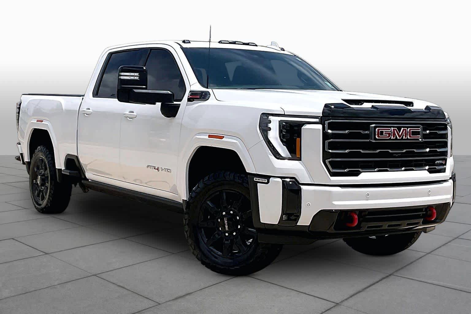 Used 2025 GMC Sierra 2500 AT4 w/ AT4 Premium Plus Package AWD/4WD image 3