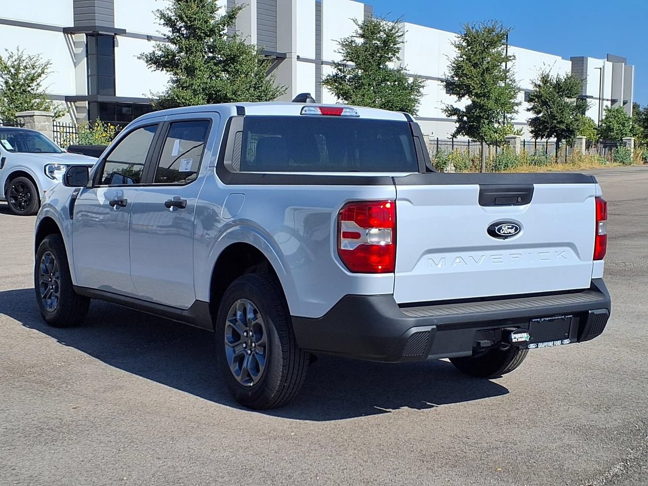 New 2026 Ford Maverick XLT w/ XLT Luxury Package FWD image 6