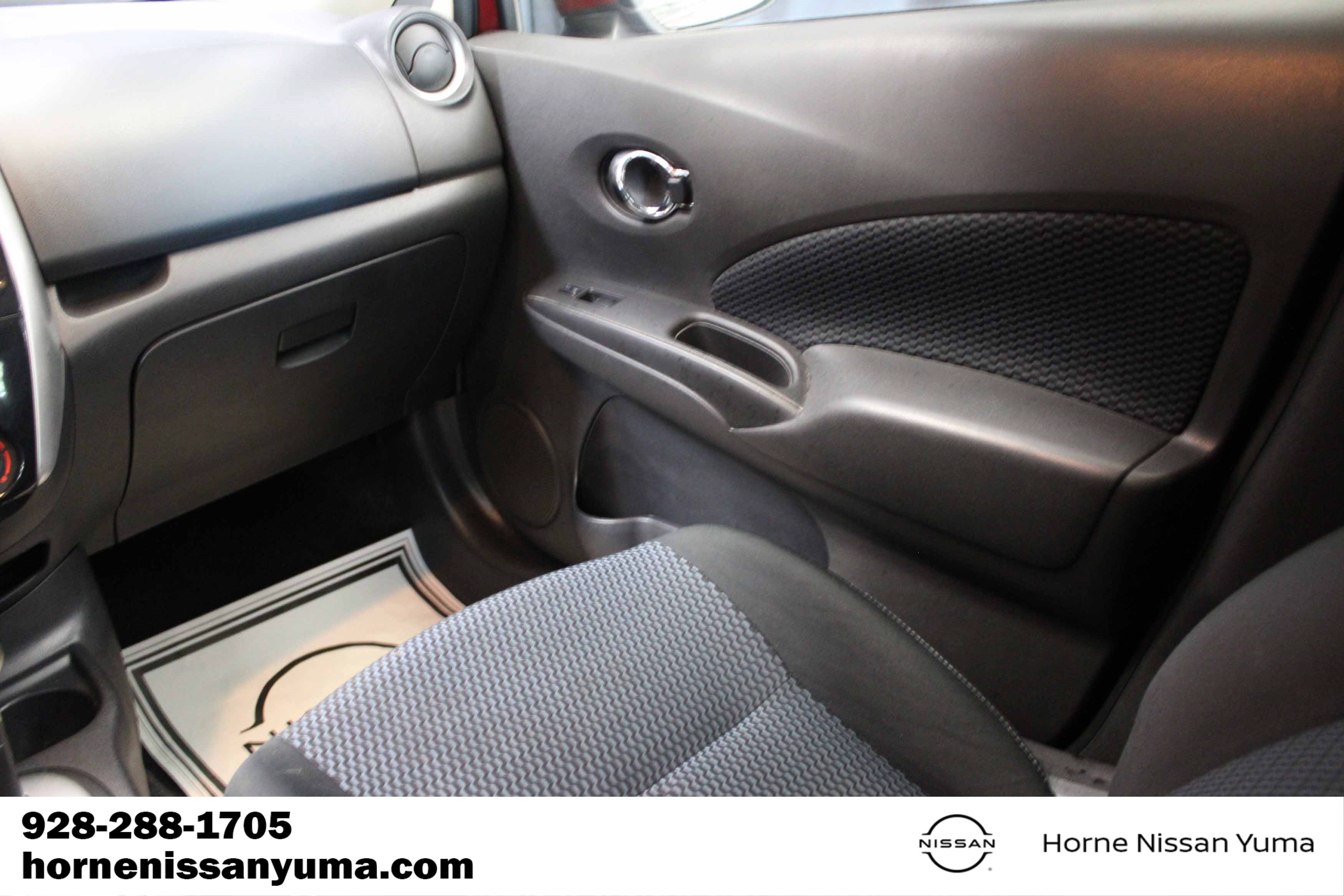 Used 2016 Nissan Versa Note SV FWD image 11