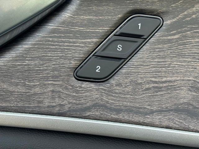 New 2025 Jeep Grand Cherokee L Limited w/ Trailer Tow Package image 8