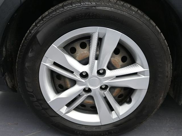 Used 2019 Nissan Kicks S image 24