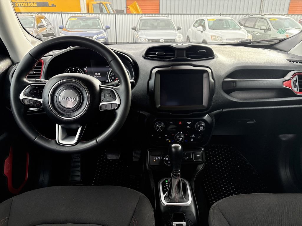 Used 2023 Jeep Renegade Trailhawk image 9