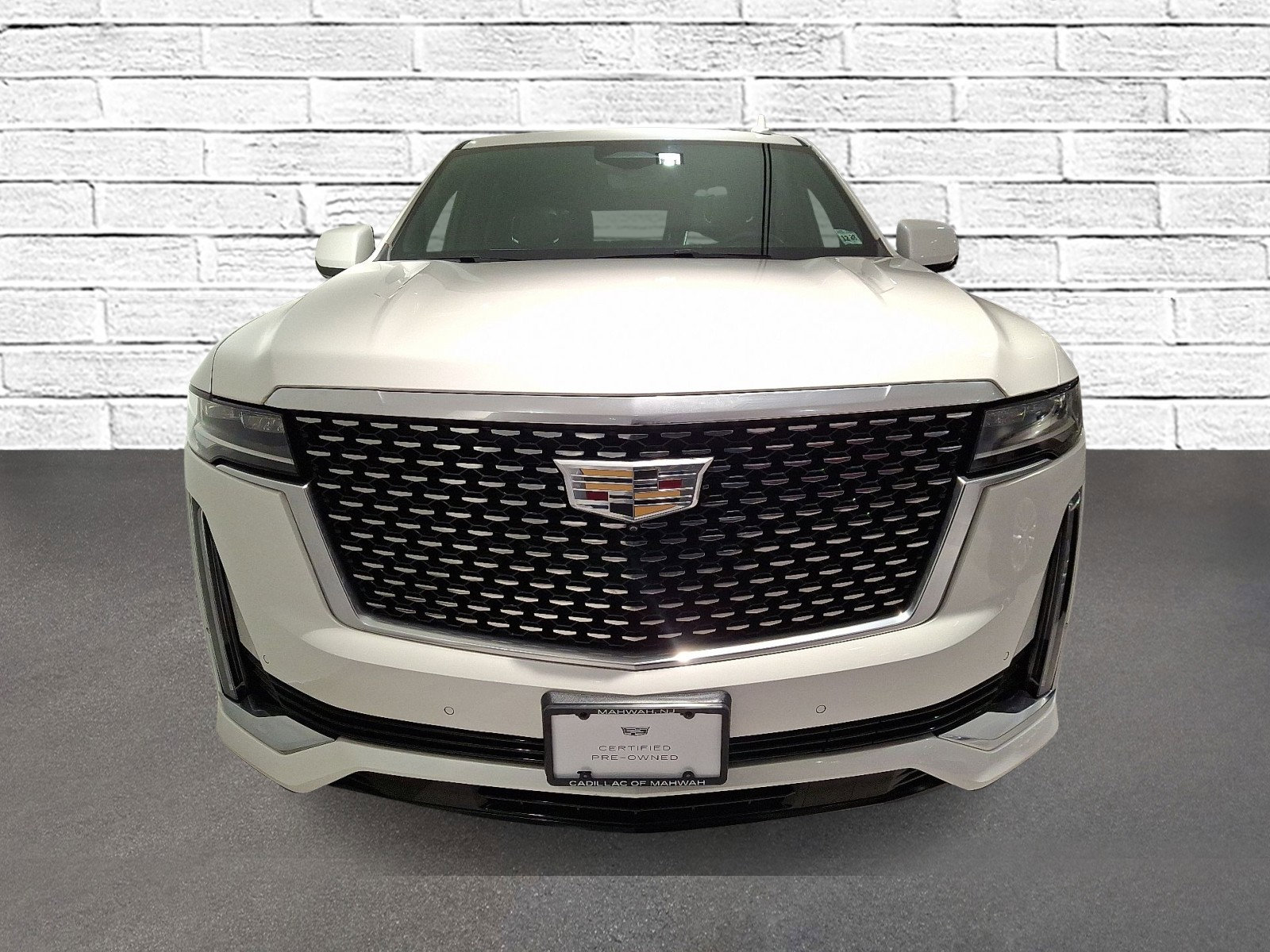 Certified 2021 Cadillac Escalade Premium Luxury image 4