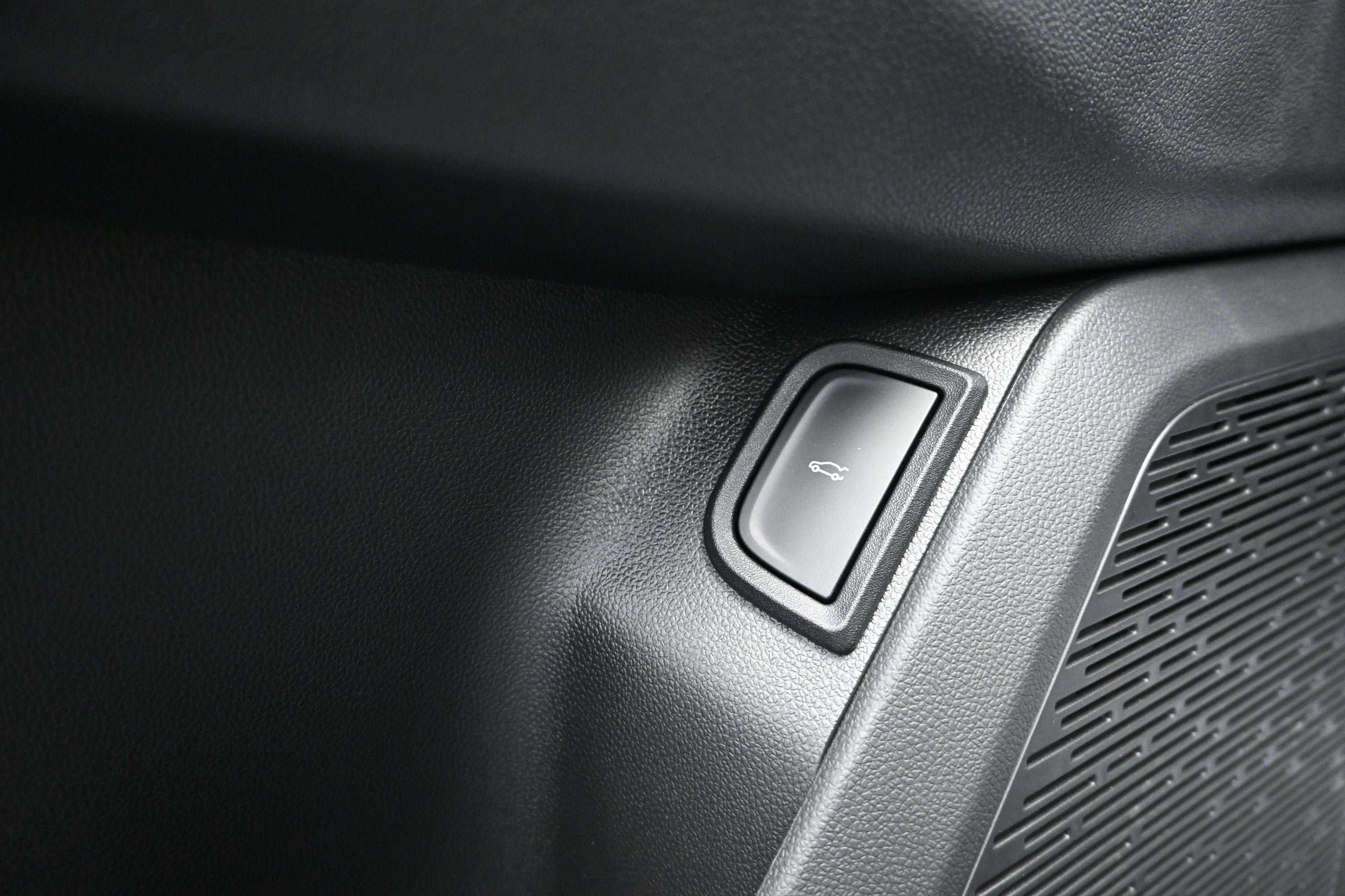 New 2027 Chevrolet Equinox LT w/ Convenience Package II FWD image 28