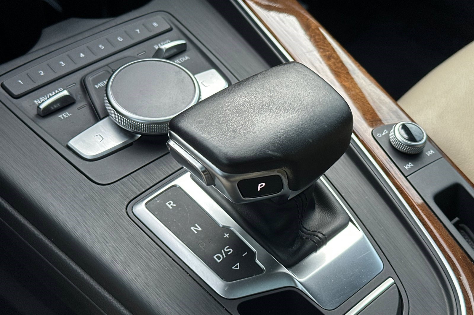 Used 2017 Audi A4 2.0T Premium w/ Audi MMI Navigation Plus image 16