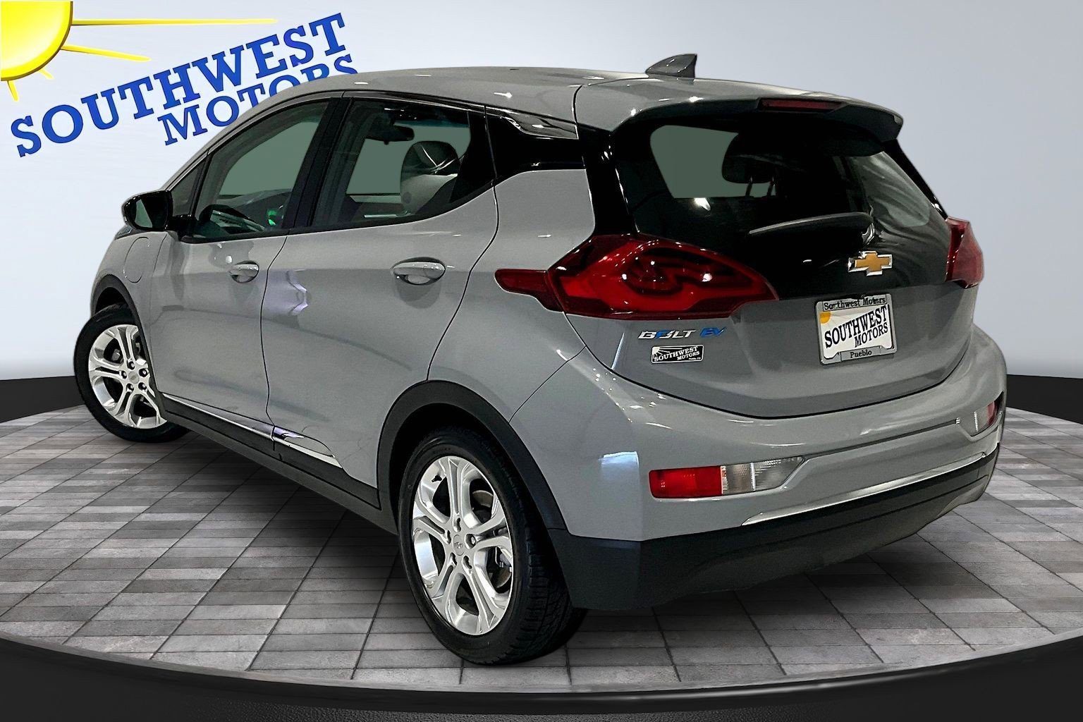 Used 2021 Chevrolet Bolt LT FWD image 5