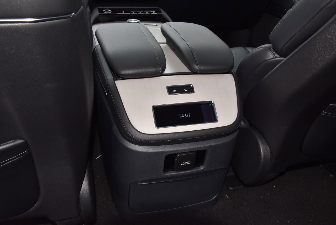 New 2025 Lincoln Navigator L Reserve w/ Jet Appearance Package image 26
