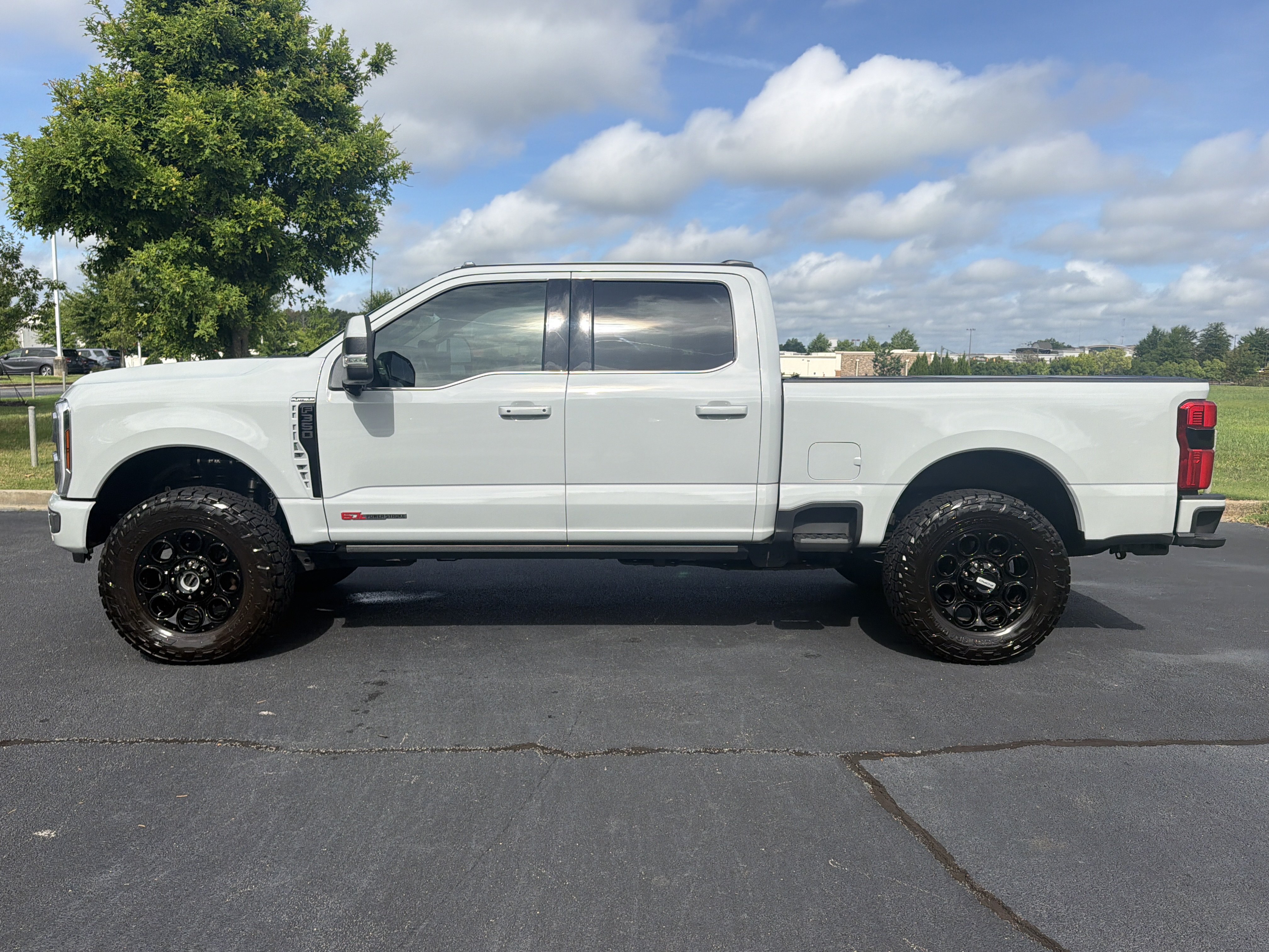 Used 2026 Ford F350 Platinum w/ Platinum Plus Package AWD/4WD image 6