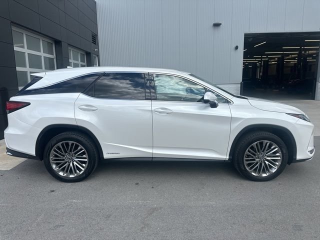 Used 2022 Lexus RX 450hL Luxury w/ Cold Area Package (CT) image 2