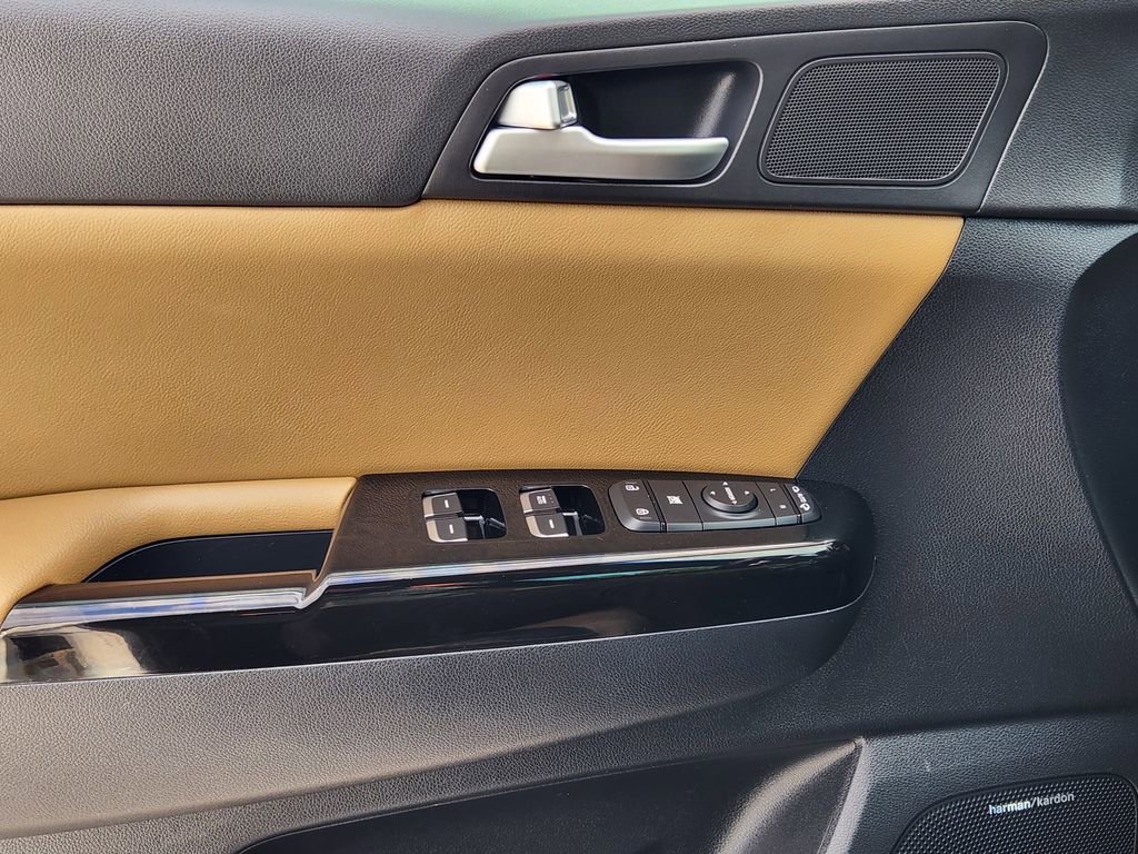 Certified 2021 Kia Sportage SX image 22