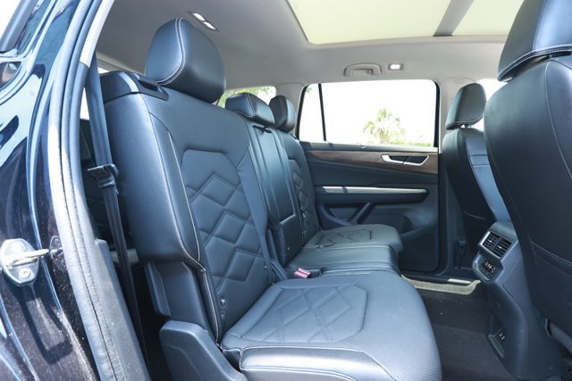Used 2024 Volkswagen Atlas SE FWD image 29