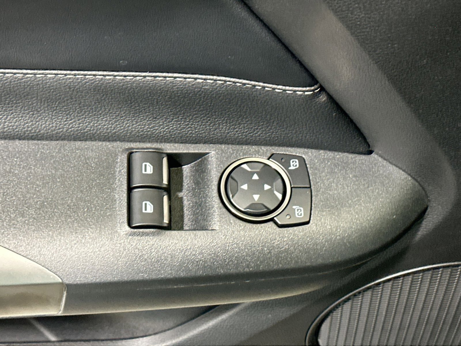 Used 2022 Ford Mustang Shelby GT500 w/ Technology Package image 16