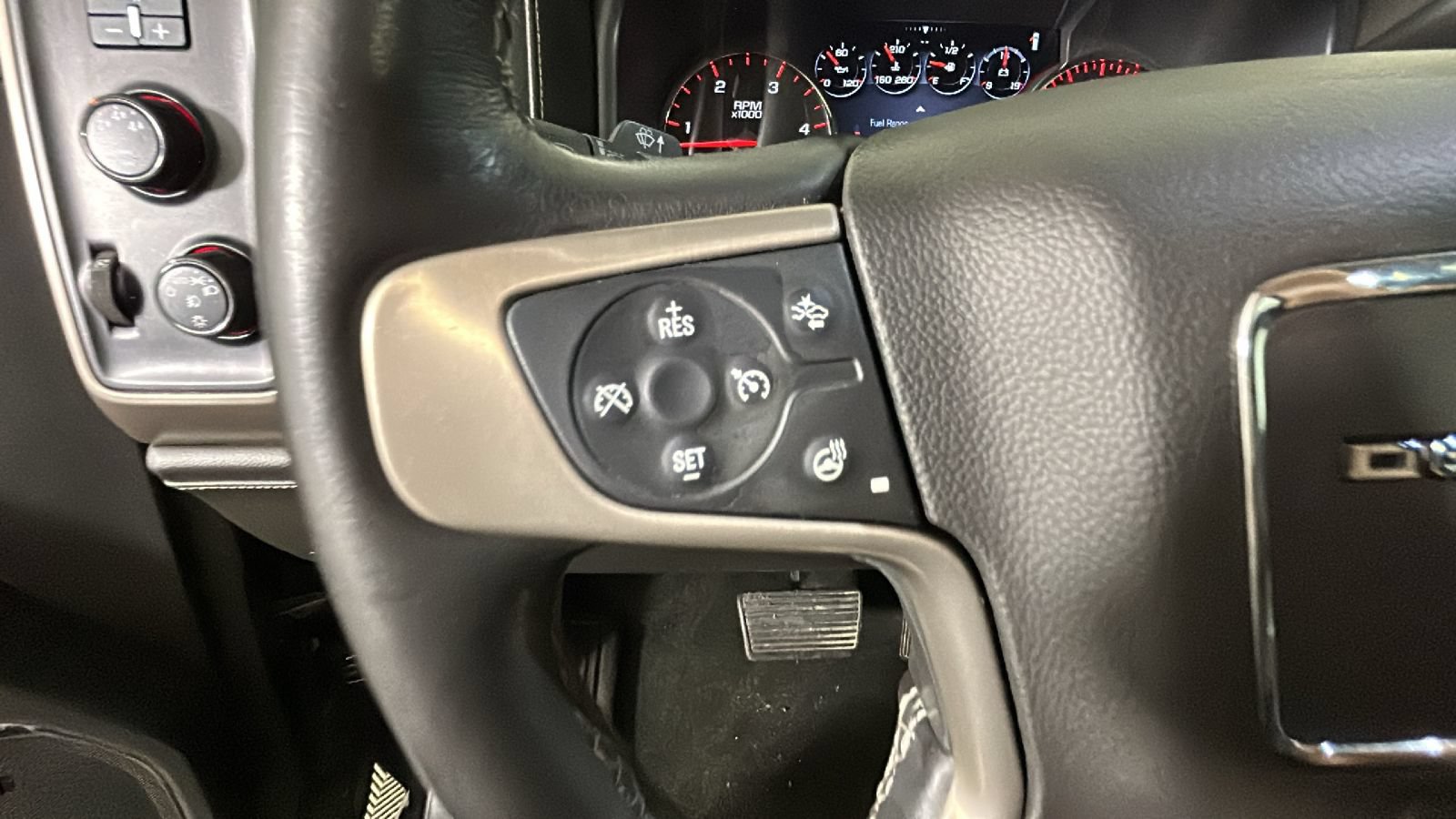 Used 2015 GMC Sierra 2500 Denali AWD/4WD image 17