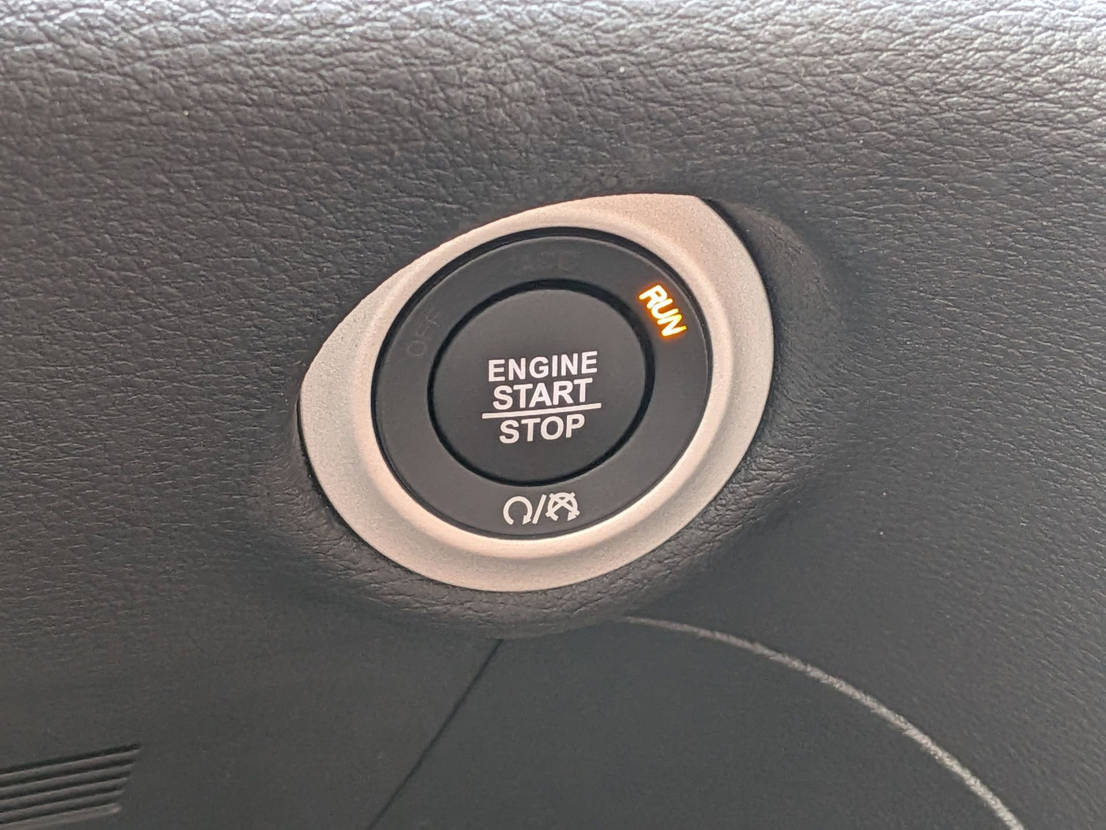 New 2026 Chrysler Pacifica Pinnacle w/ Trailer Tow Group image 16