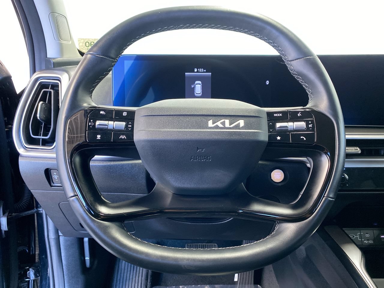 Certified 2026 Kia Sorento LX FWD image 21